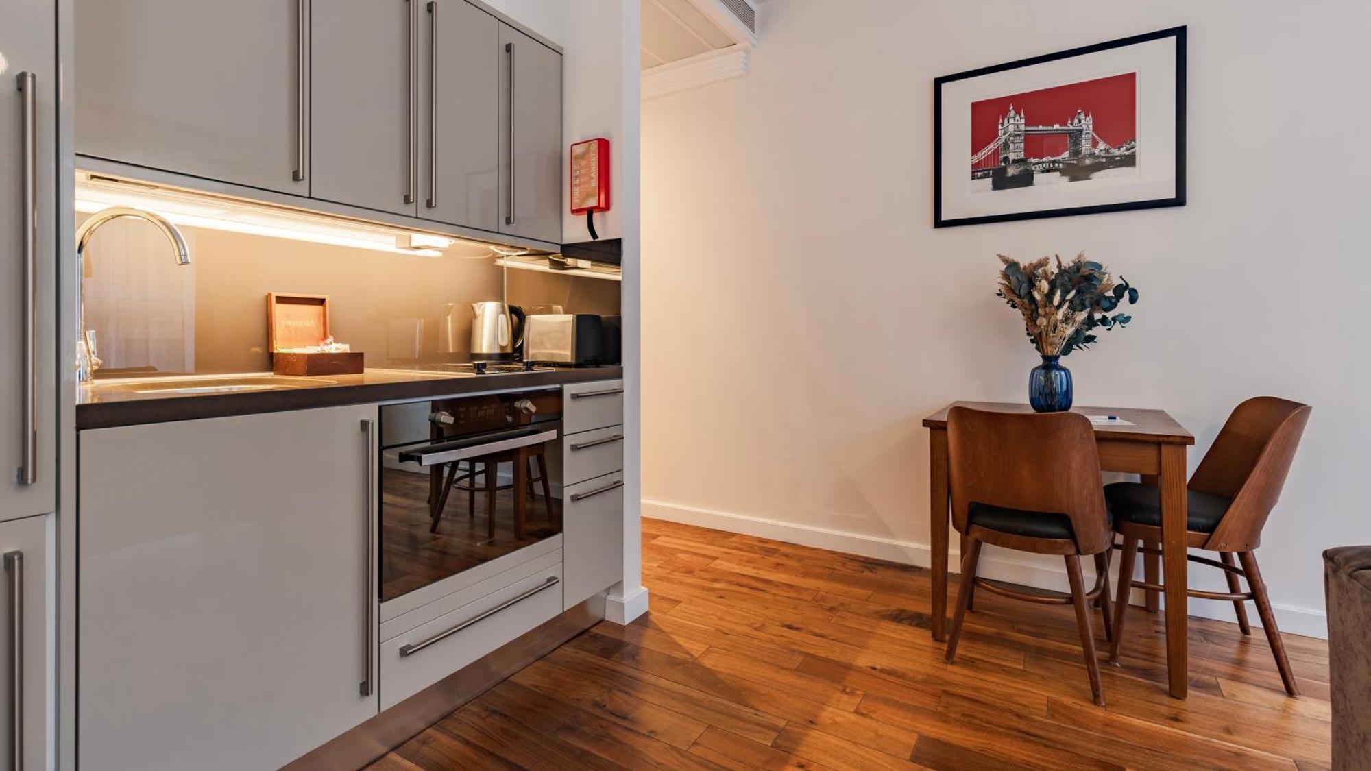 Monument Serviced Apartments By Lovelystay London Exterior photo